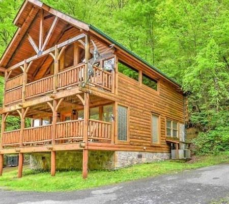 Smokey Max Cabin Pigeon Forge Exterior photo