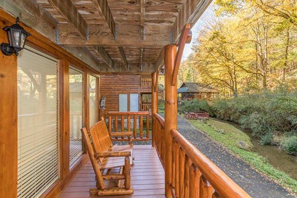 Smokey Max Cabin Pigeon Forge Exterior photo
