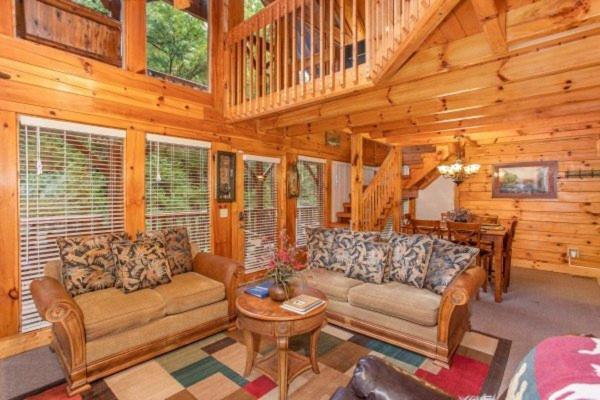 Smokey Max Cabin Pigeon Forge Exterior photo