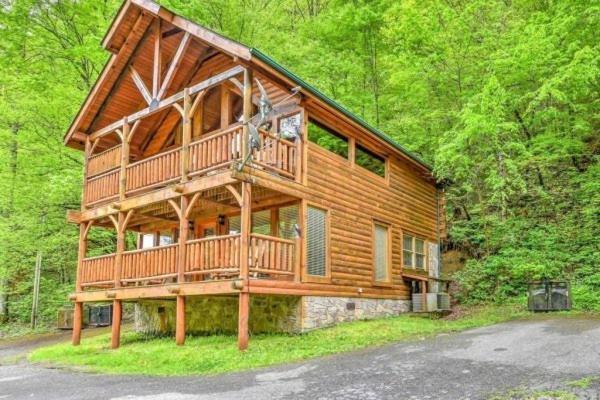 Smokey Max Cabin Pigeon Forge Exterior photo