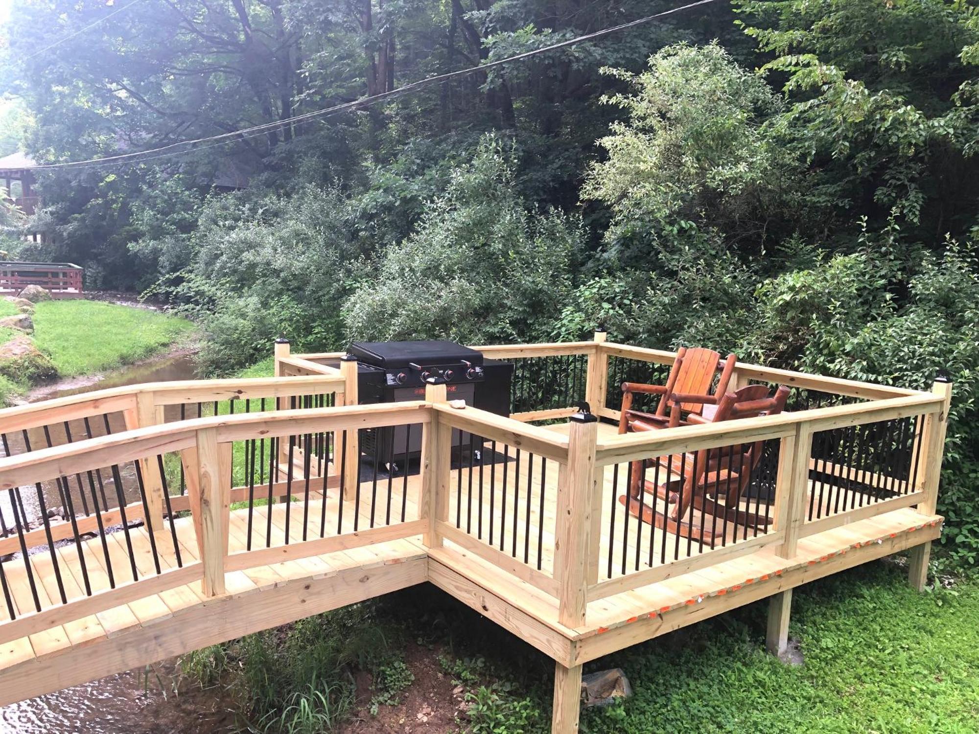 Smokey Max Cabin Pigeon Forge Exterior photo